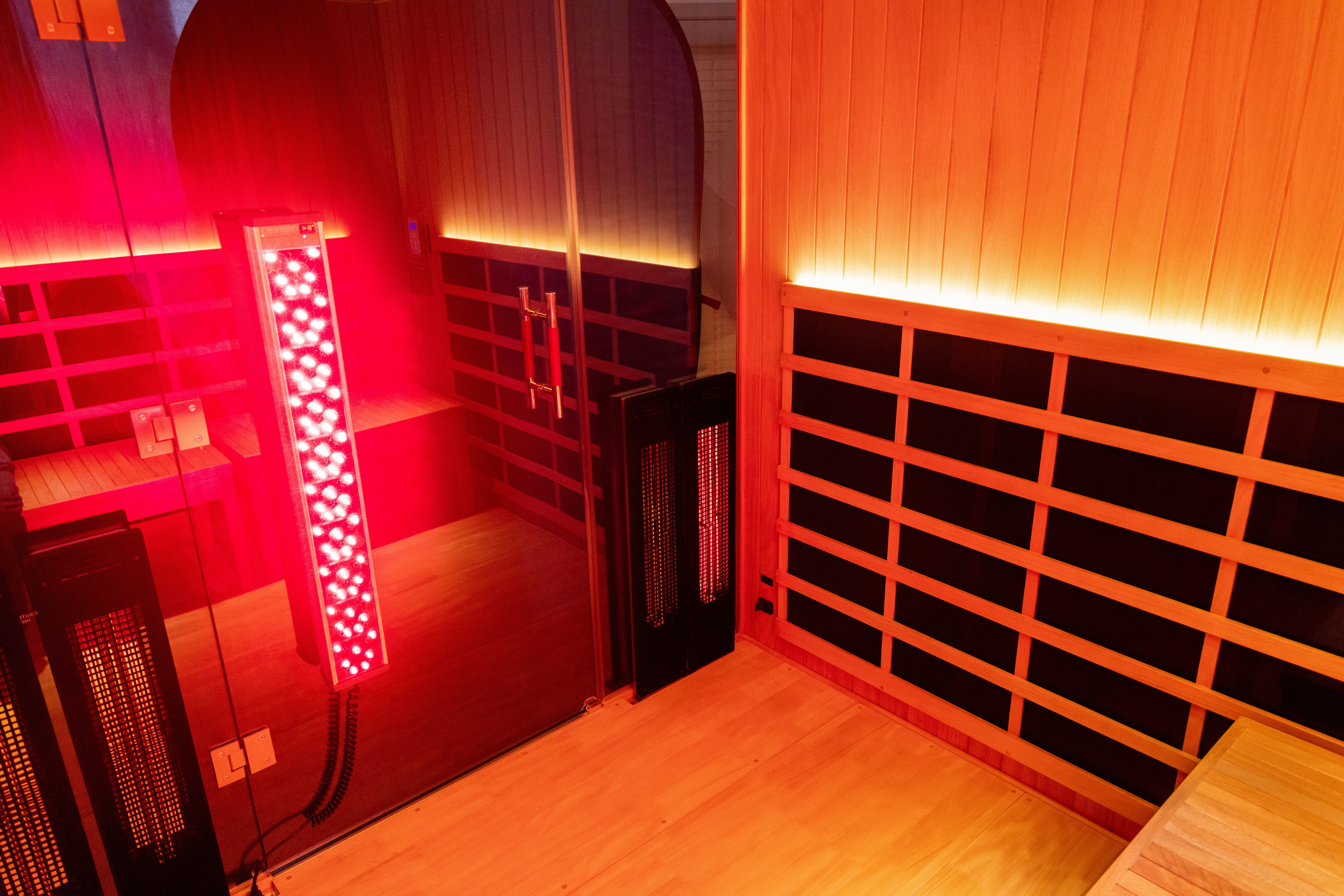 Retreat heaters for red light therapy